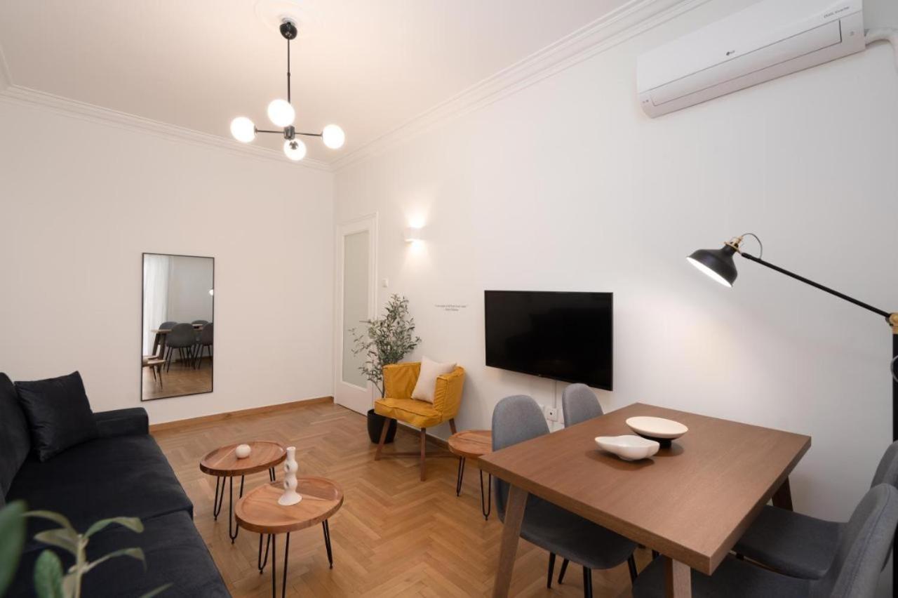 Vibrant Urban Getaway: Charming 2-Bedroom Near Bars, Parks, And Metro Афіни Екстер'єр фото